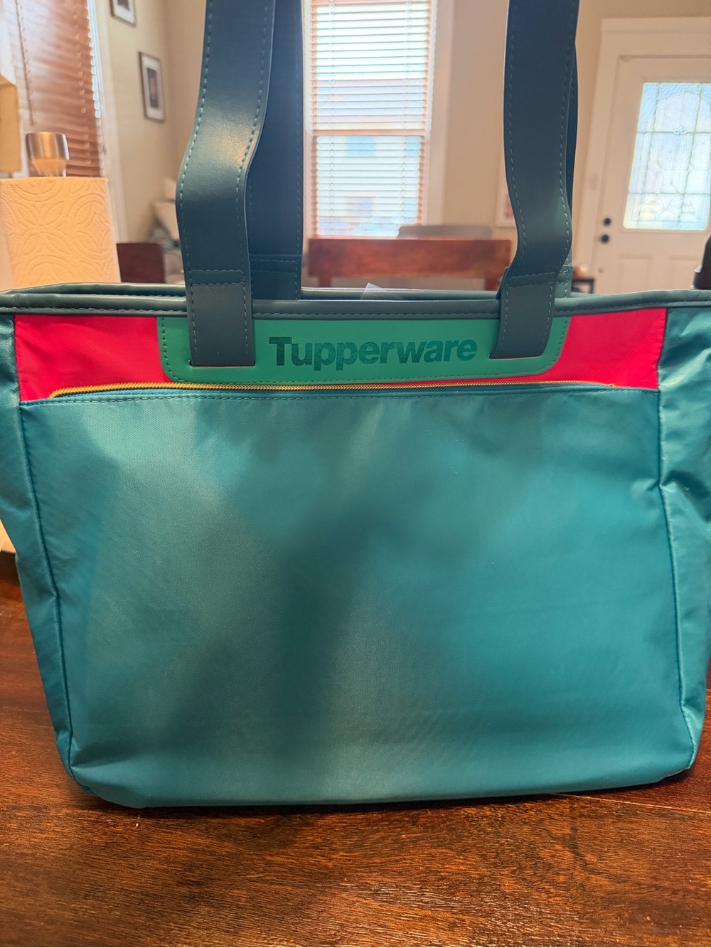 Tupperware Teal lap top Tote with Pink Accent